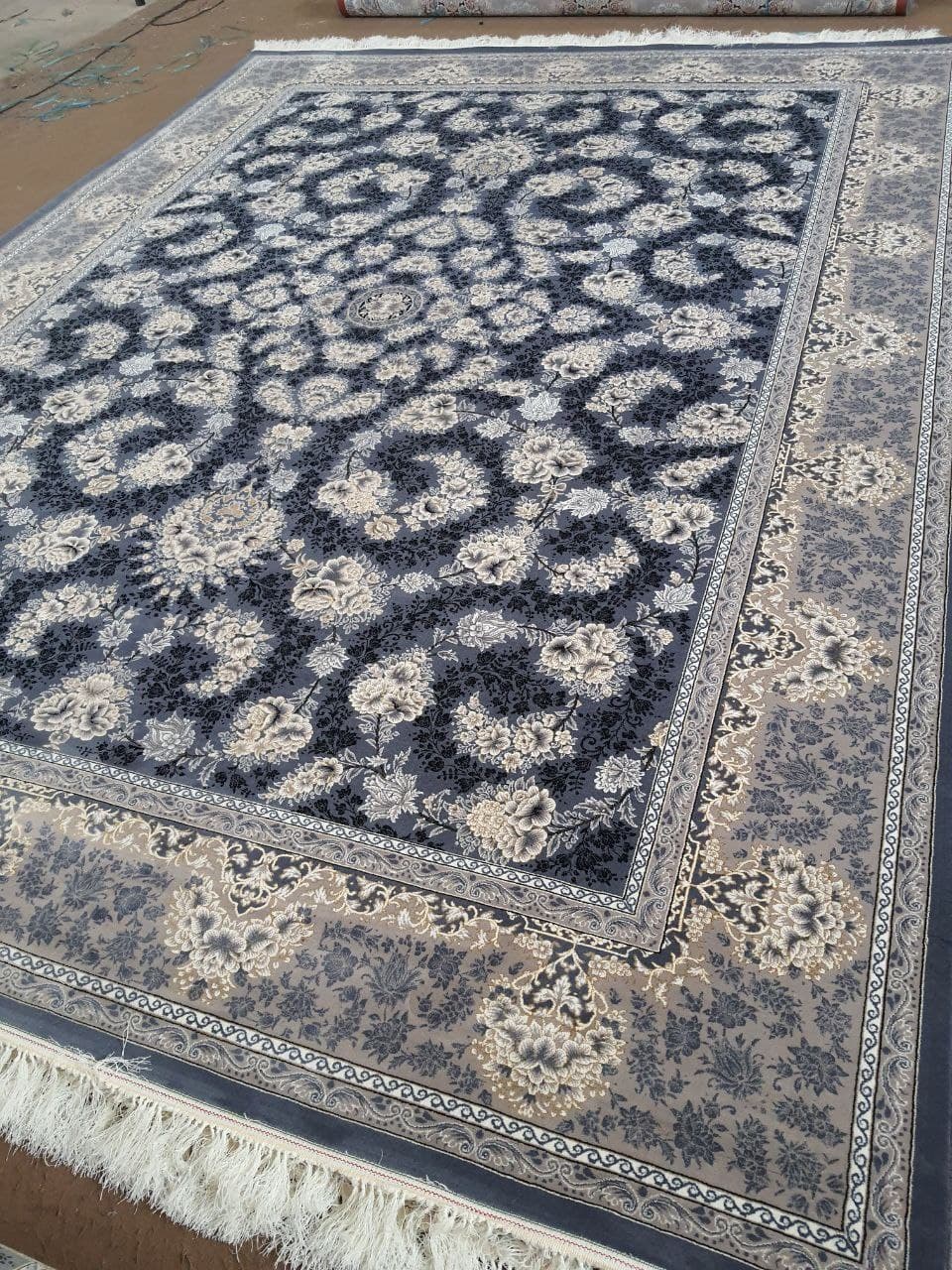 فرش 700 شانه - Q4781