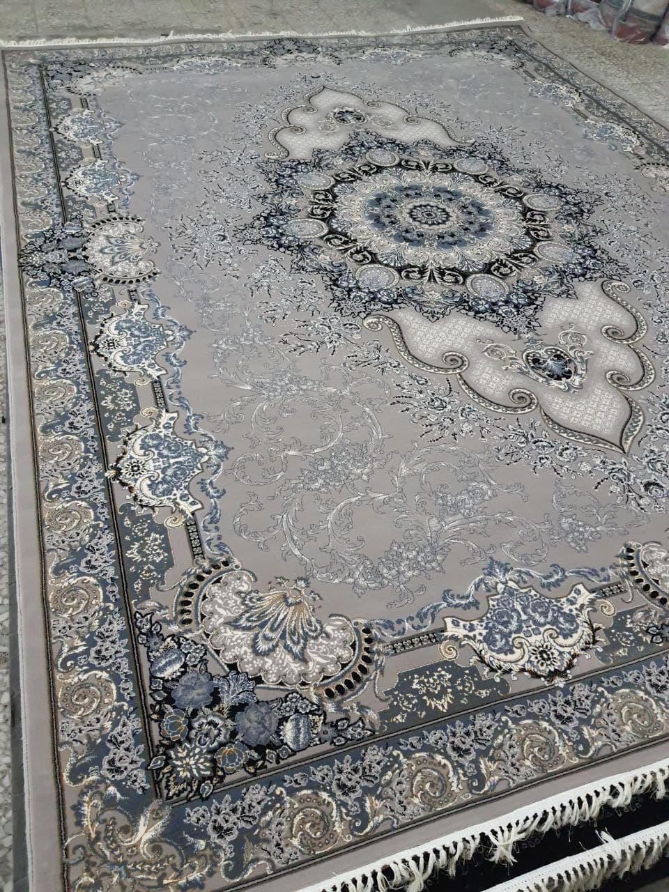 فرش 700 شانه - Q4782