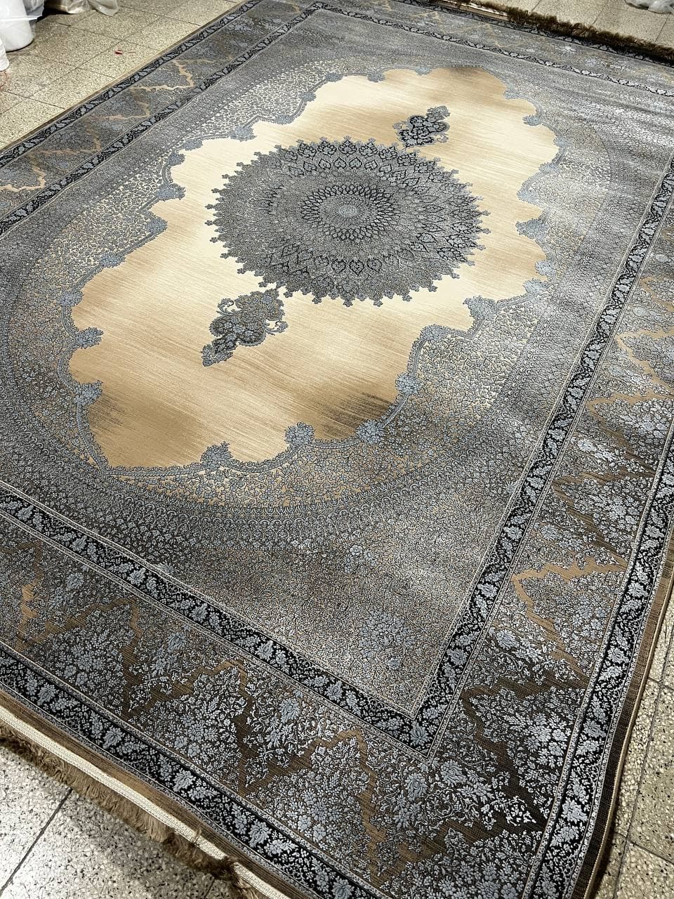 فرش 1200 شانه - V4102