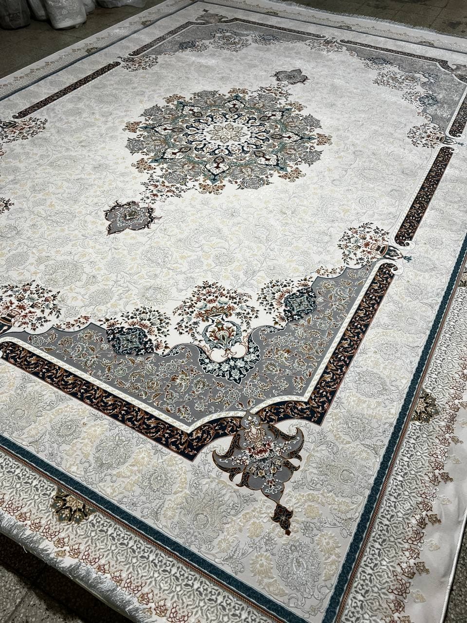 فرش 1200 شانه - V4122