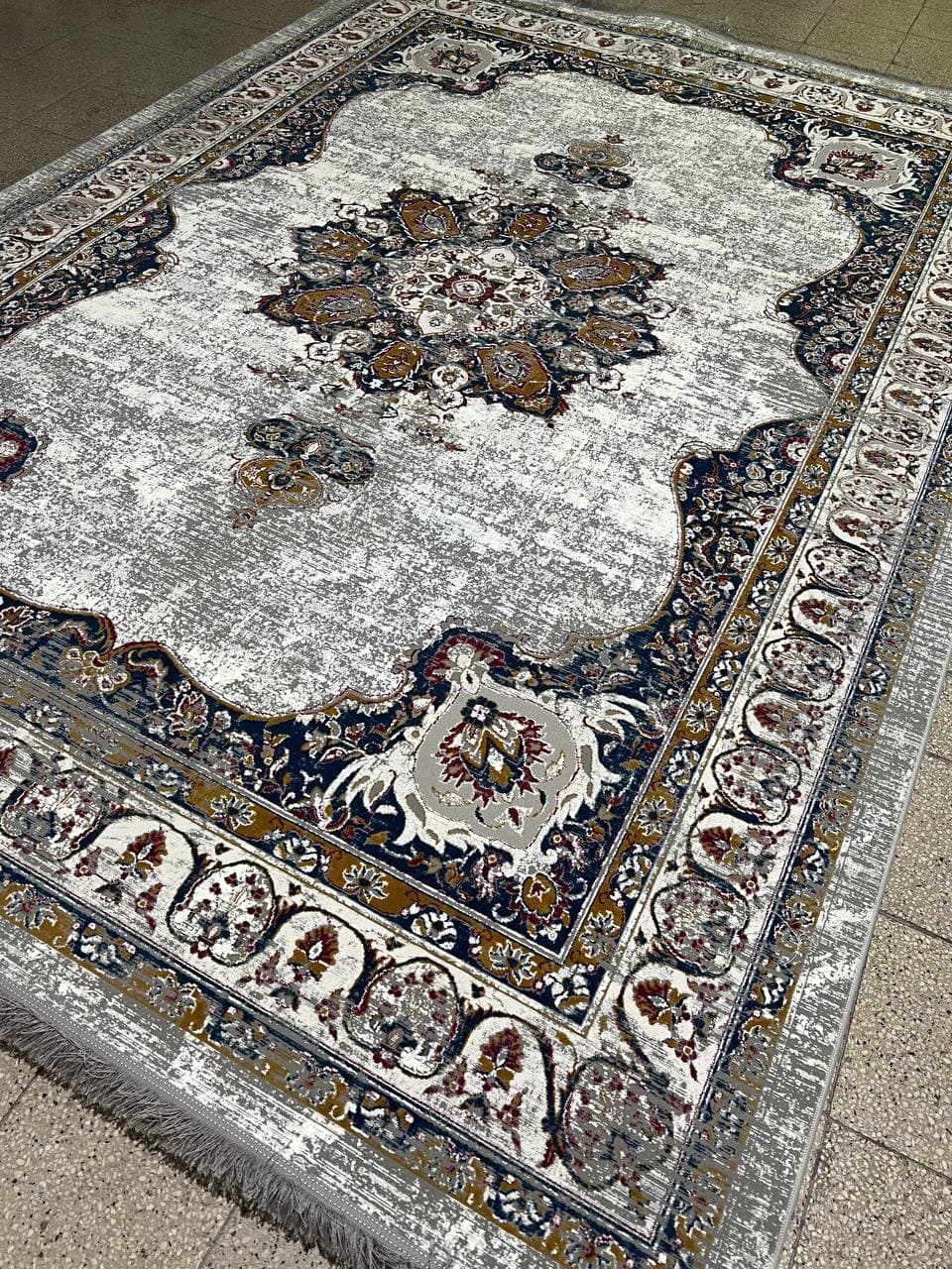 فرش 1200 شانه - V4201