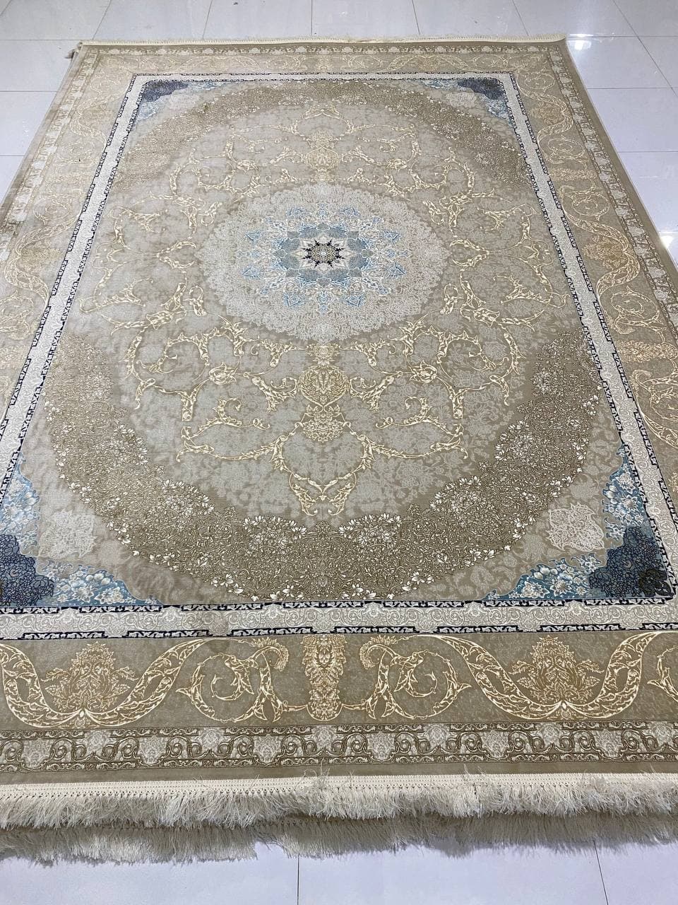 برجسته - D228
