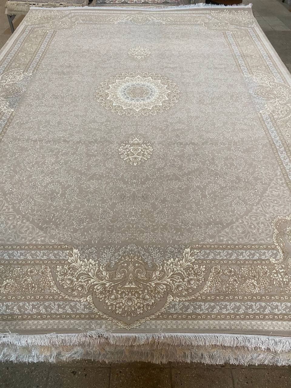 فرش 700 شانه - C134